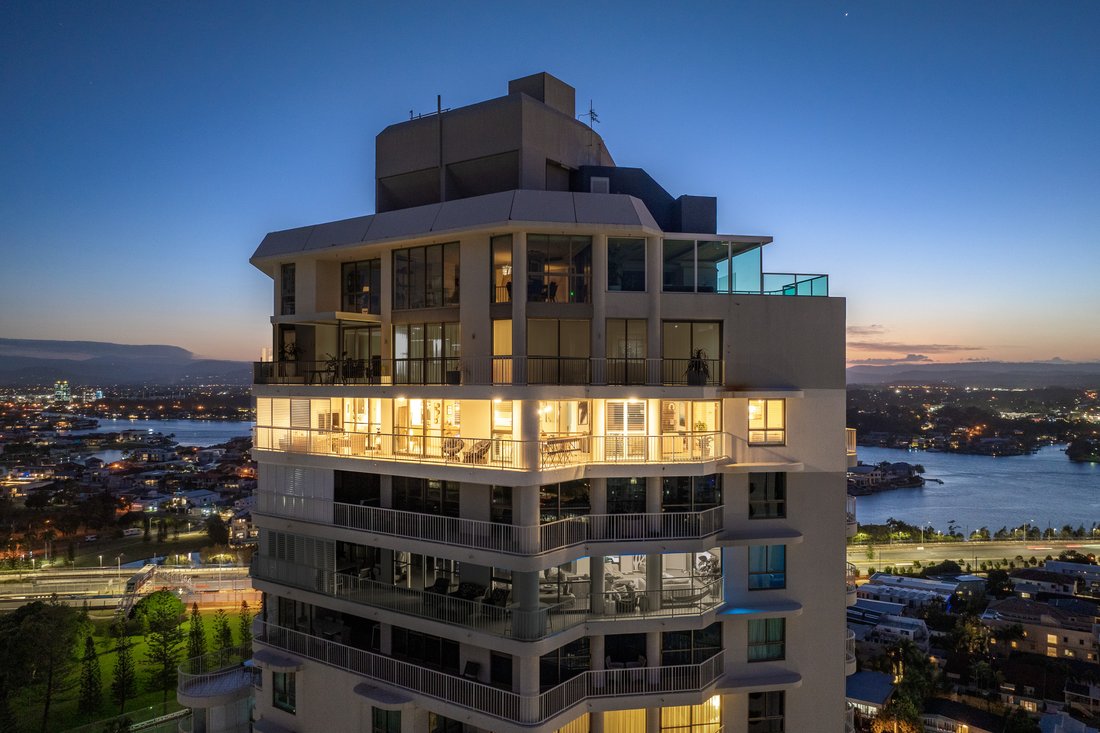Main Beach Tower In Gold Coast, Queensland, Australia For Sale (14804725)