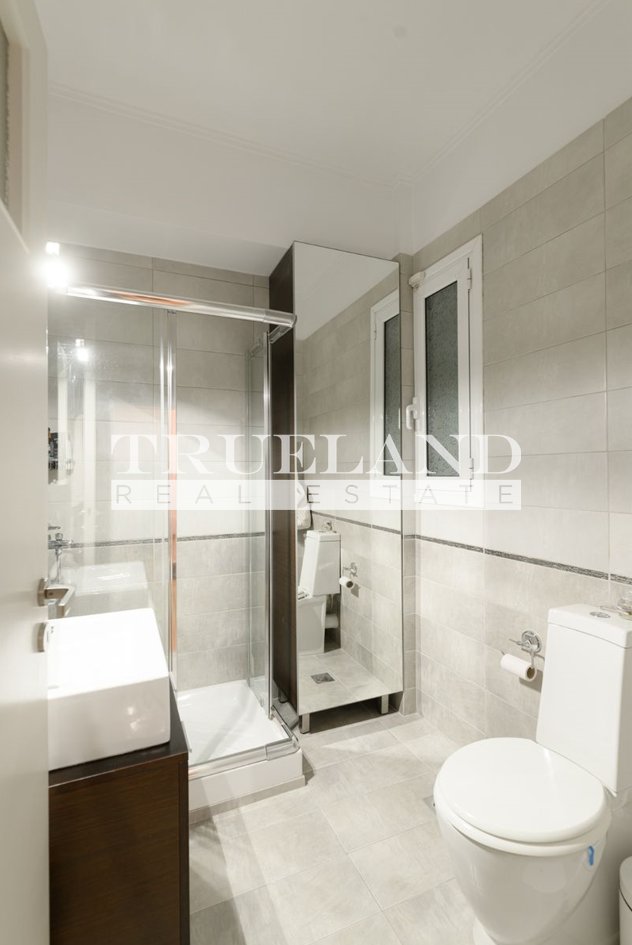Apartment in Sunoikia Kolonakiou, 1st District of Athens, Athens 5 - 14800980