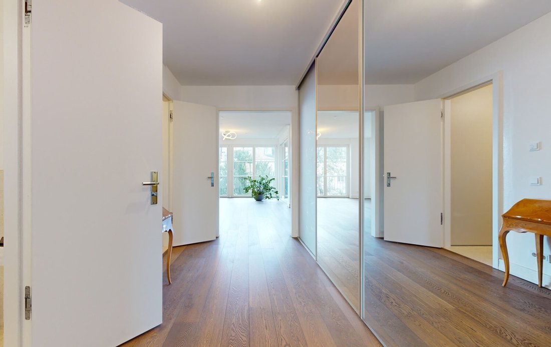 Prestigious Apartment With A Great Layout In Frankfurt Am Main, Hessen