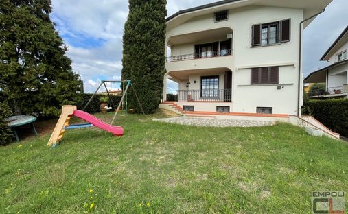 Country House in Center, Cerreto Guidi, Tuscany 1