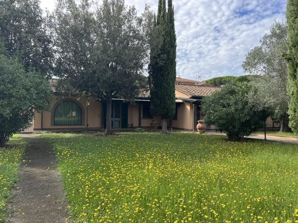 Villa in Cecina Centro, Cecina, Tuscany 1 - 14800843