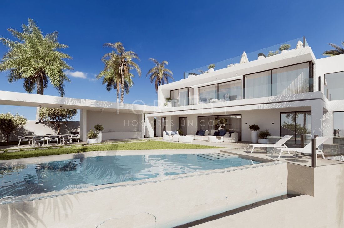 Villa in Sierra Blanca, Marbella, Spain 2 - 14808555