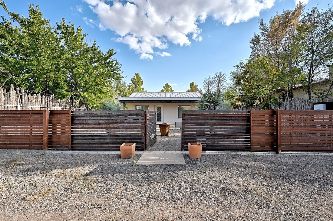 House in Marfa, Texas, United States 2 - 13084247