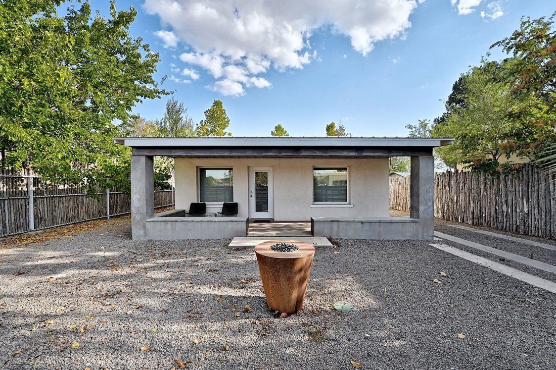 House in Marfa, Texas, United States 3 - 13084247
