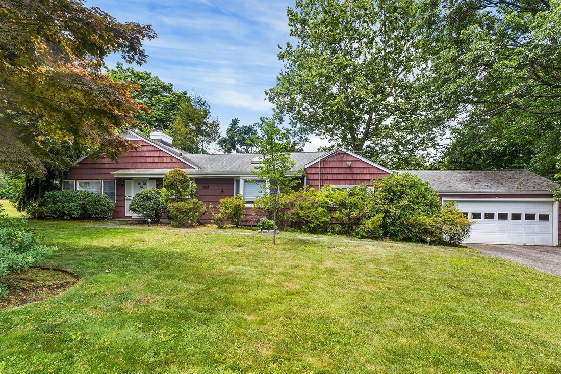 14 Old Orchard Rd In Port Chester, New York, United States For Sale