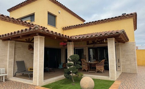 Chalet in Nou Barris, Barcelona, Spain 1