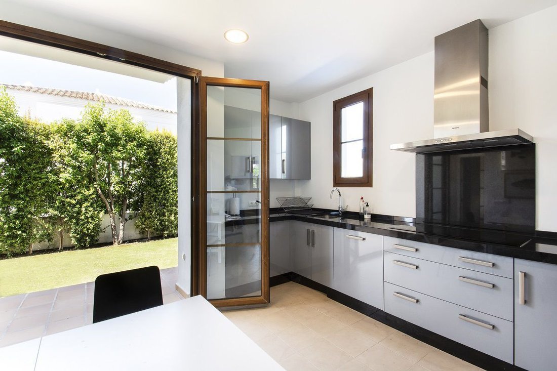 Villa in Estepona, Andalusia, Spain 5 - 14814772
