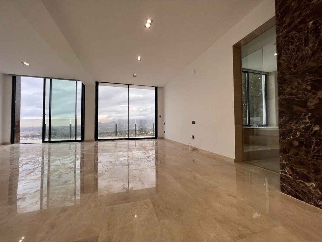 Chalet in Zona de Mascarat, Valencian Community, Spain 5 - 14814720