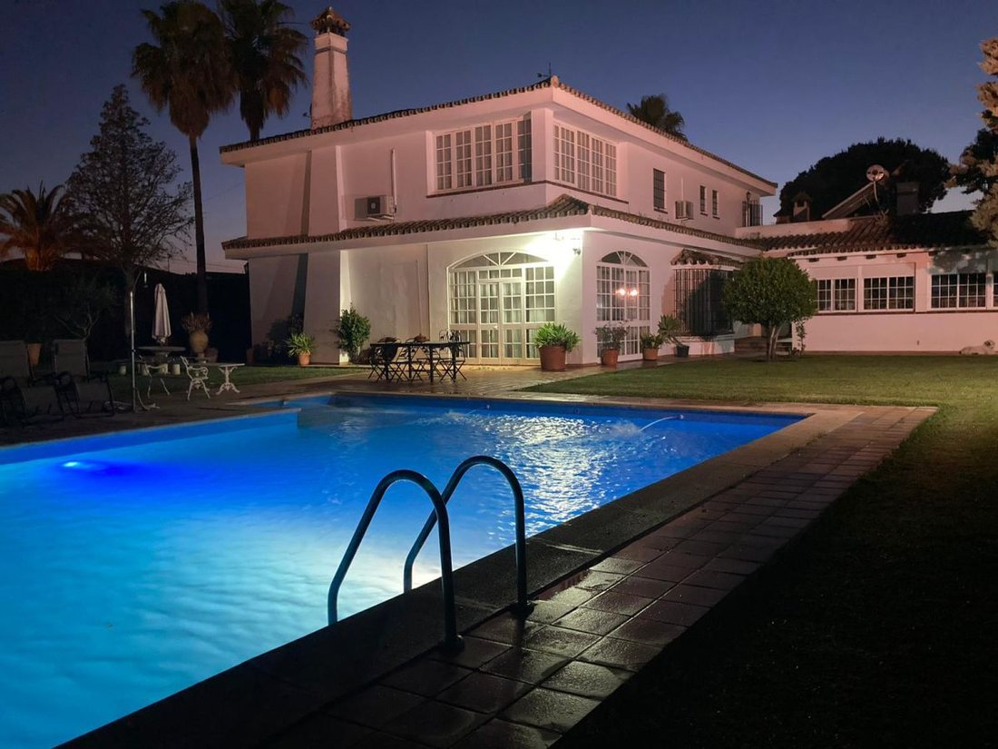 Chalet in Arcos de la Frontera, Andalusia, Spain 1 - 14810660