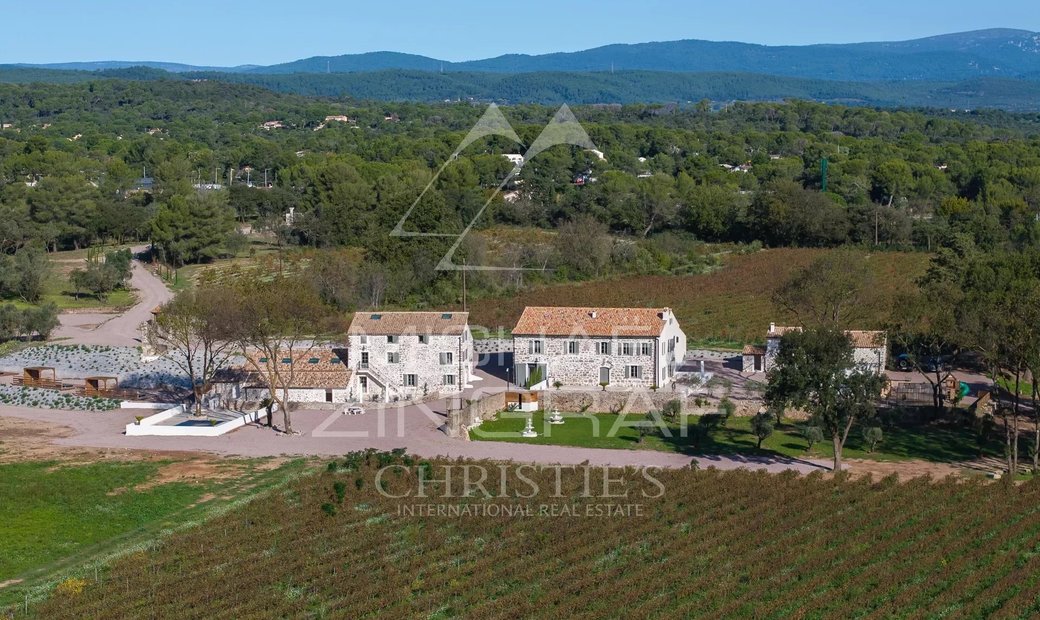 Rare And Exclusive « Domaine » In Le Muy, Provence Alpes Côte D'azur
