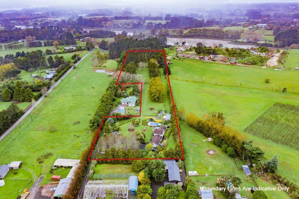 Versatile Leisure Farm Property In Kumeu, Auckland, New Zealand For