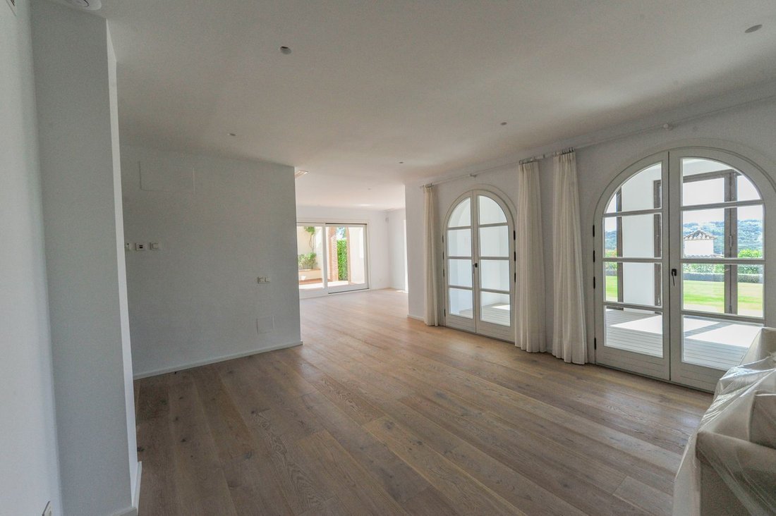 Chalet in Sotogrande, San Roque, Andalusia 4 - 14816196