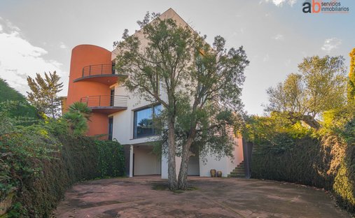 Chalet in Gorraiz, Valle de Egues / Eguesibar, Spain 1