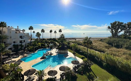 Penthouse in Estepona, Andalusia, Spain 1