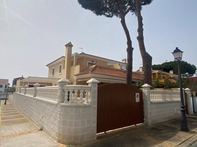 Chalet in Lepe, Andalusia, Spain 2 - 14815494