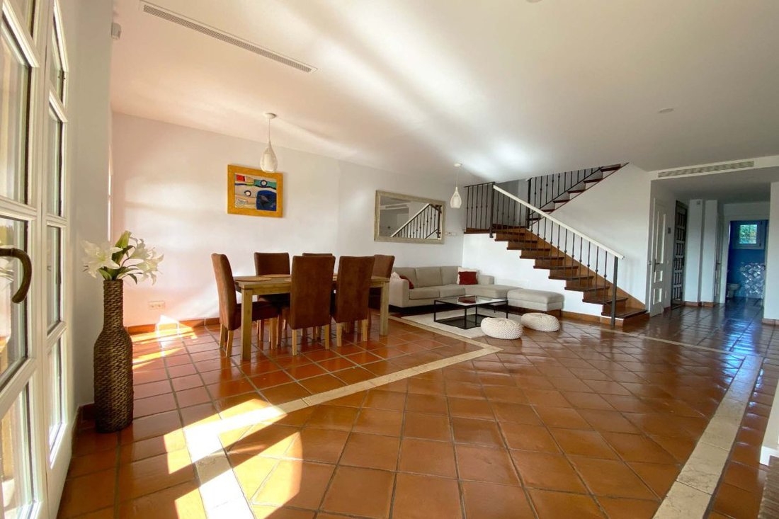 Townhouse in Sotogrande, San Roque, Andalusia 4 - 14817384