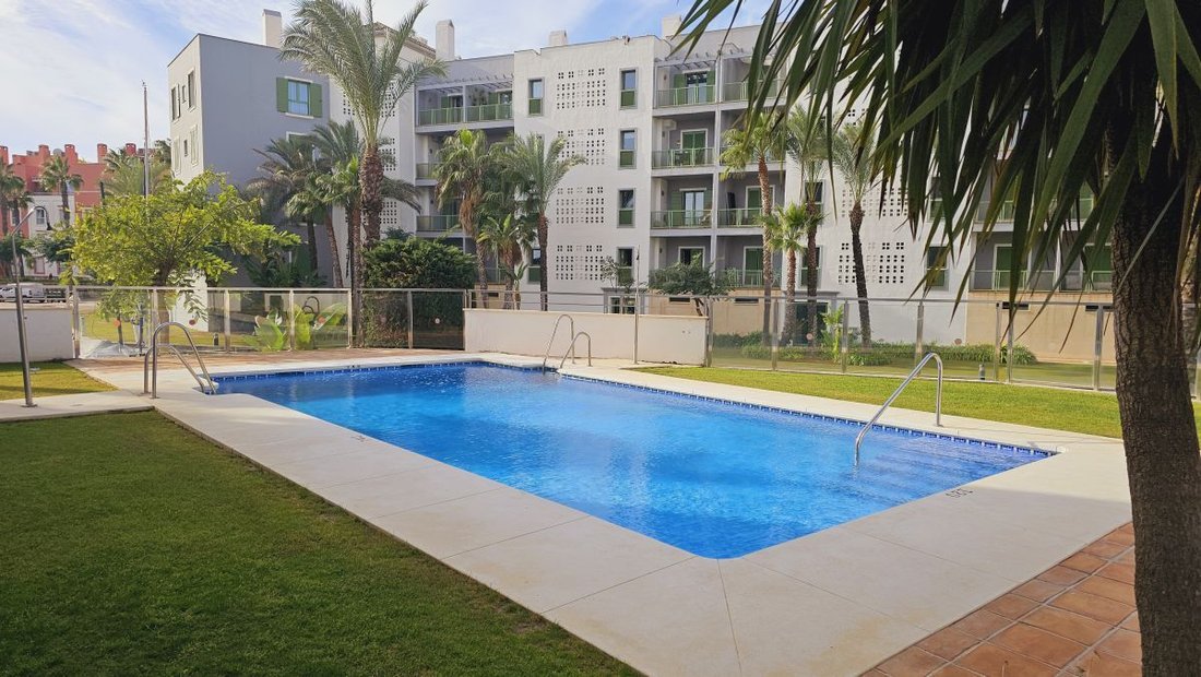Apartment in Sotogrande, San Roque, Andalusia 1 - 14817066