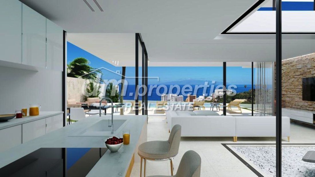 Villa in Costa Adeje, Adeje, Canary Islands 3 - 14815750