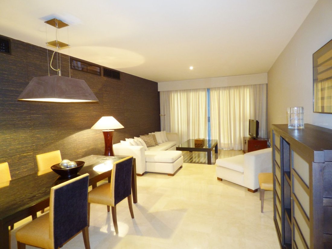 Apartment in Sotogrande, San Roque, Andalusia 1 - 14816525