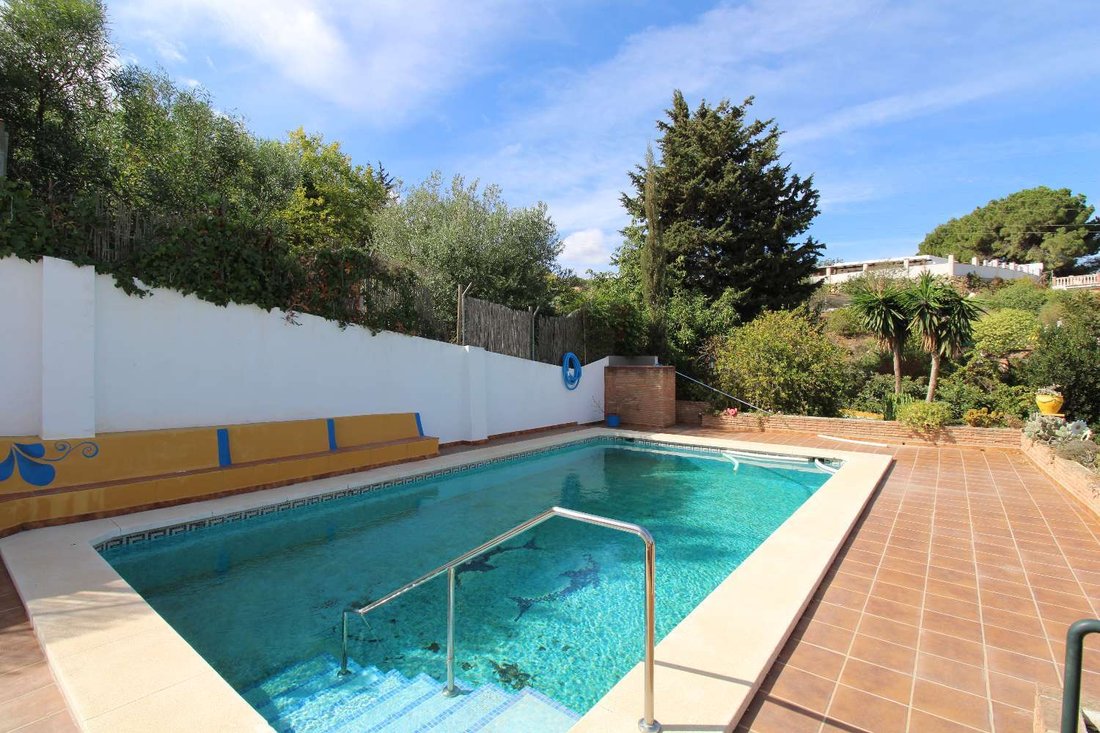 Villa in Alhaurin de la Torre, Andalusia, Spain 3 - 14820947