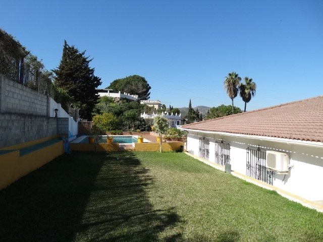 Villa in Alhaurin de la Torre, Andalusia, Spain 5 - 14820947