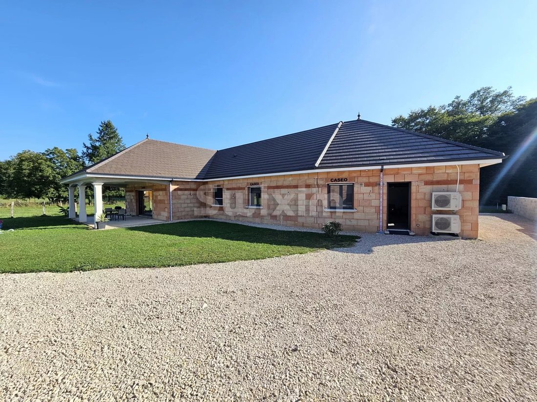 Dole House In Dole, Bourgogne Franche Comté, France For Sale (14819536)