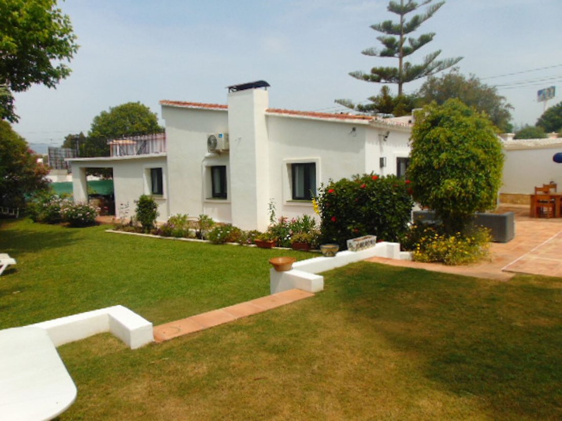 Villa in San Pedro de Alcantara, Andalusia, Spain 2 - 14821163
