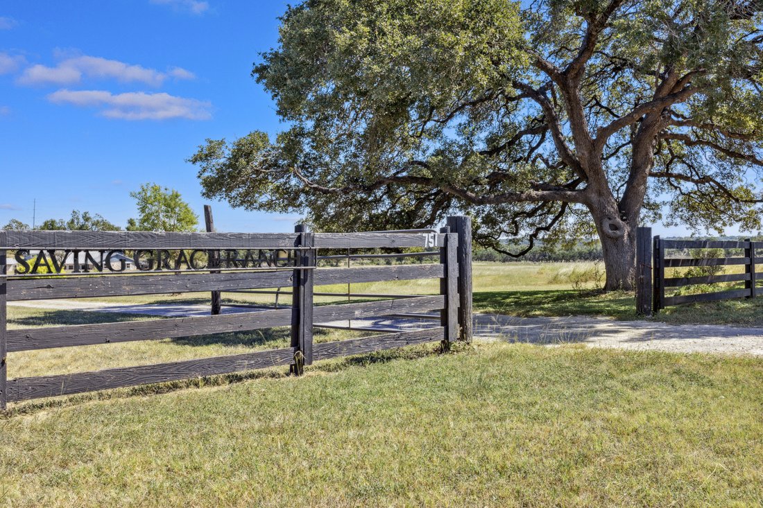 Farm Ranch in Bulverde, Texas, United States 2 - 14821378