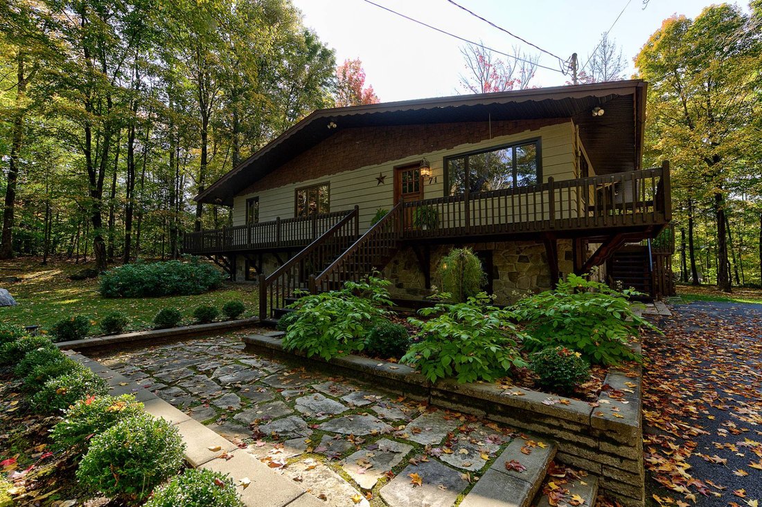 Sainte Anne Des Lacs, Qubec In Sainte Anne Des Lacs, Quebec, Canada For