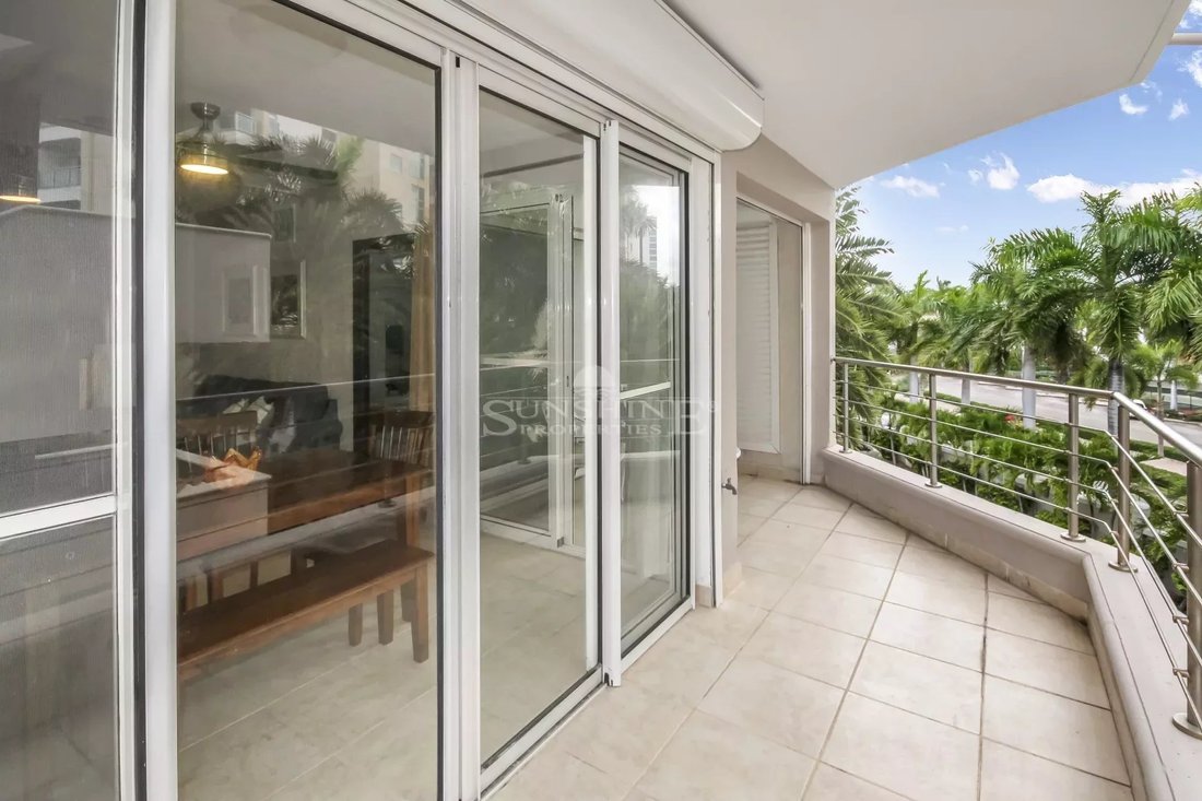 Charming, Rainbow Beach Club Apartment In Simpson Bay, Sint Maarten For