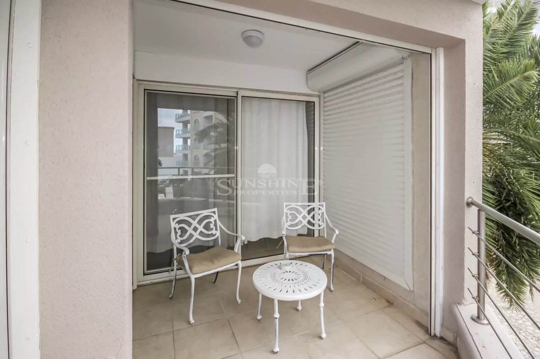 Charming, Rainbow Beach Club Apartment In Simpson Bay, Sint Maarten For