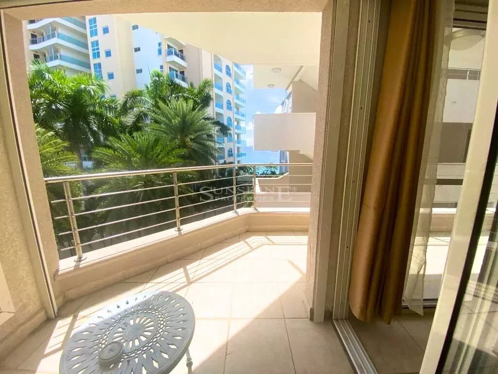 Charming, Rainbow Beach Club Apartment In Simpson Bay, Sint Maarten For
