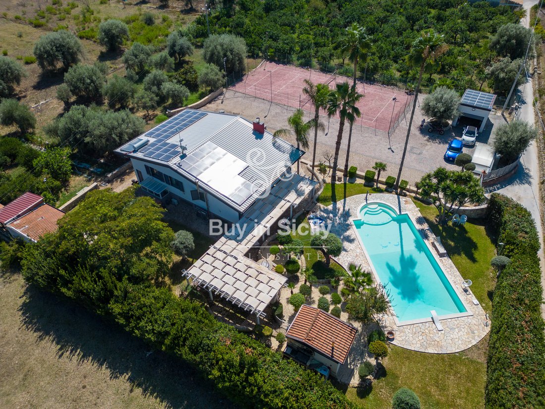Villa in Floridia, Sicily, Italy 4 - 14818647