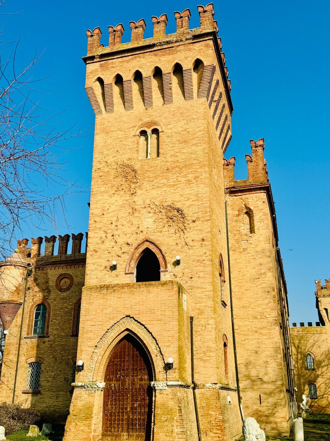 Ducato di Fabriago: A 17th-Century Castle Where Time Whispers Through Frescoed Halls