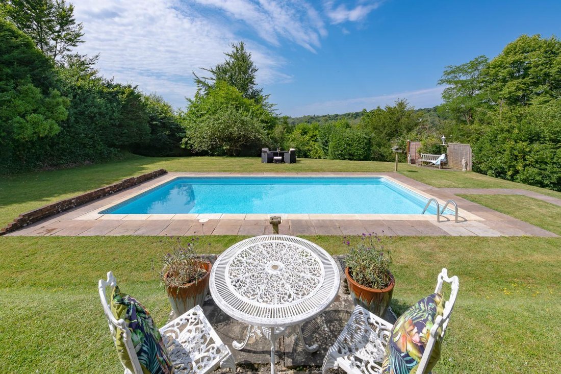 House in Caterham, South Godstone, England 4 - 14823492