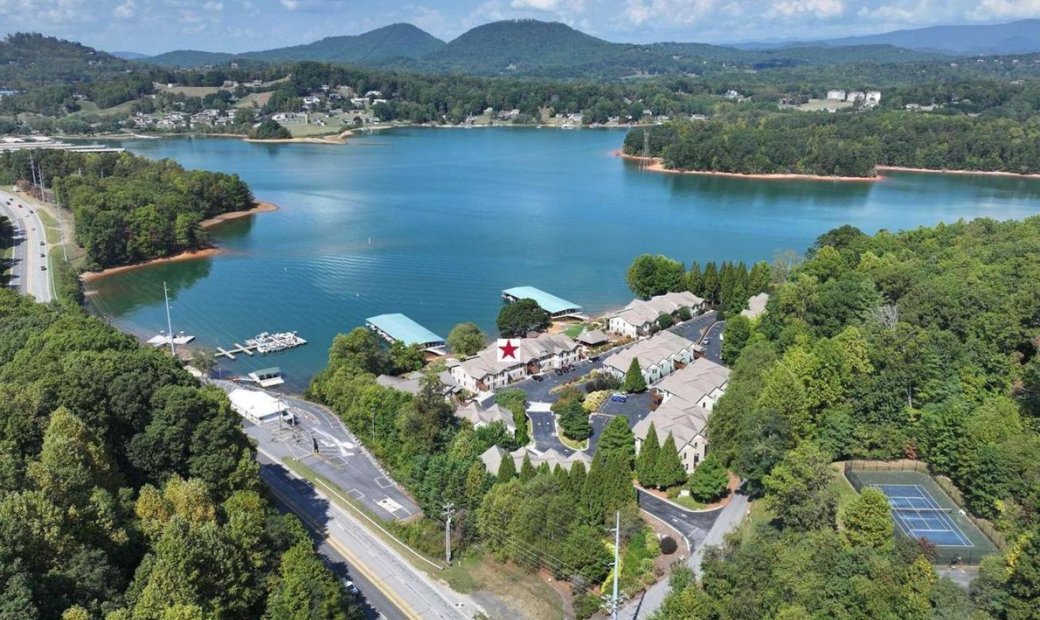 1407 Lakeside Road In Hiawassee, United States For Sale (14823502)