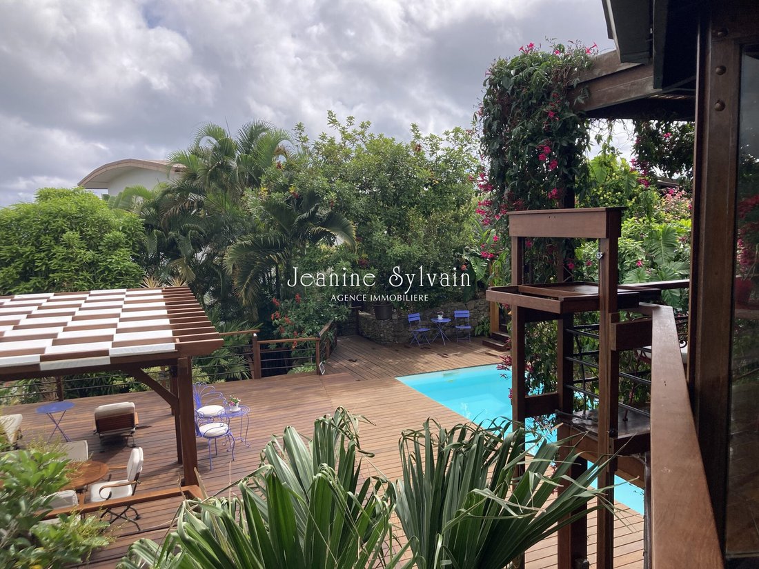 Punaauia House In Puna'auia, Windward Islands, French Polynesia For