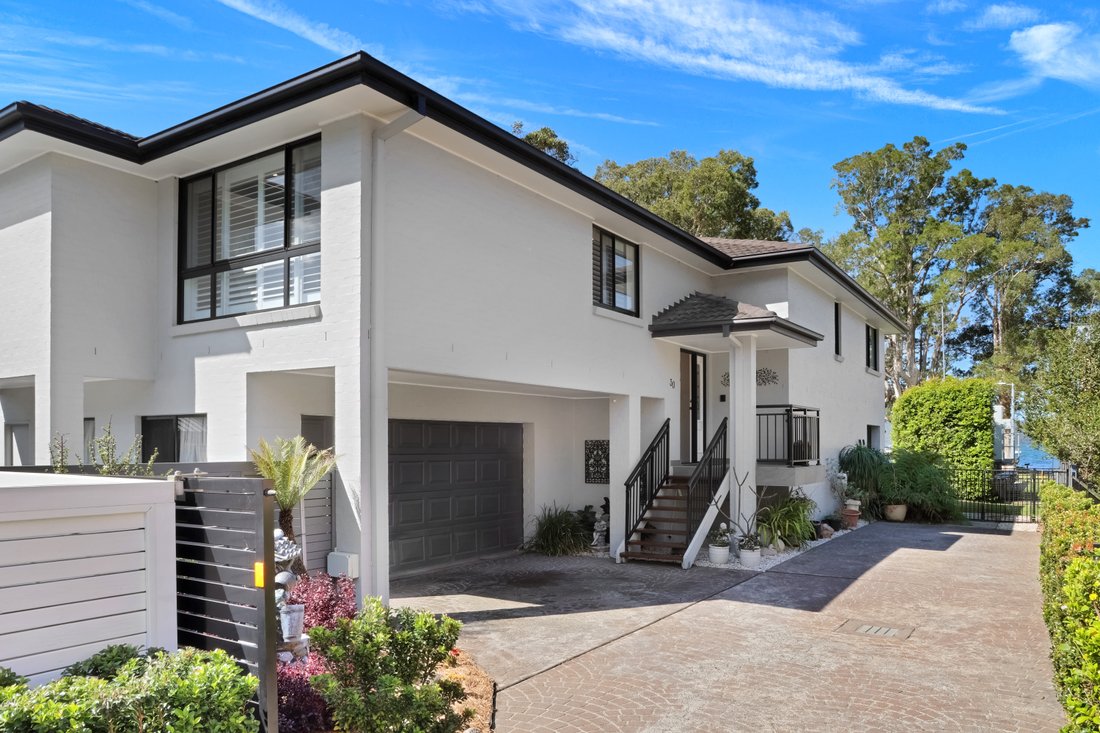 Truly Spectacular Water's Edge In Koolewong, New South Wales, Australia