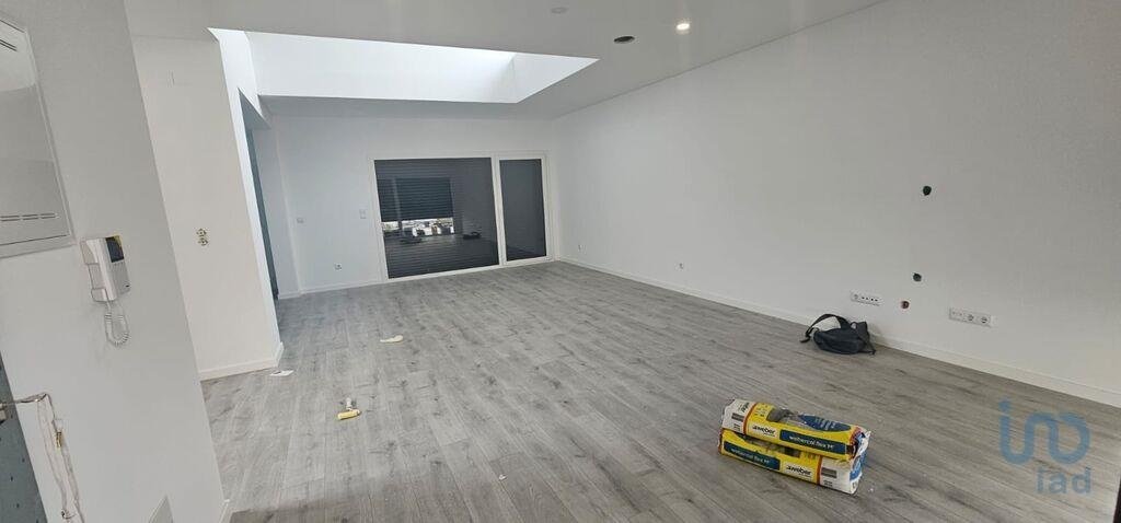 Townhouse in Charneca de Caparica e Sobreda, Setubal, Portugal 5 - 14825425