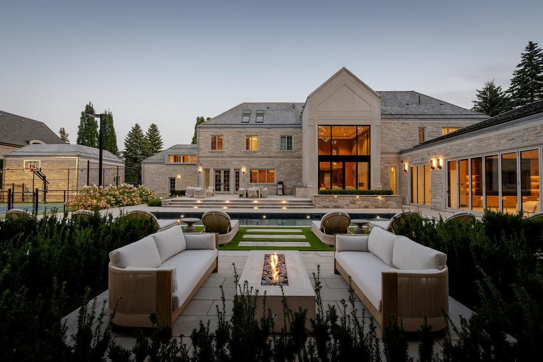 House in Vaughan, Ontario, Canada 1 - 14823090