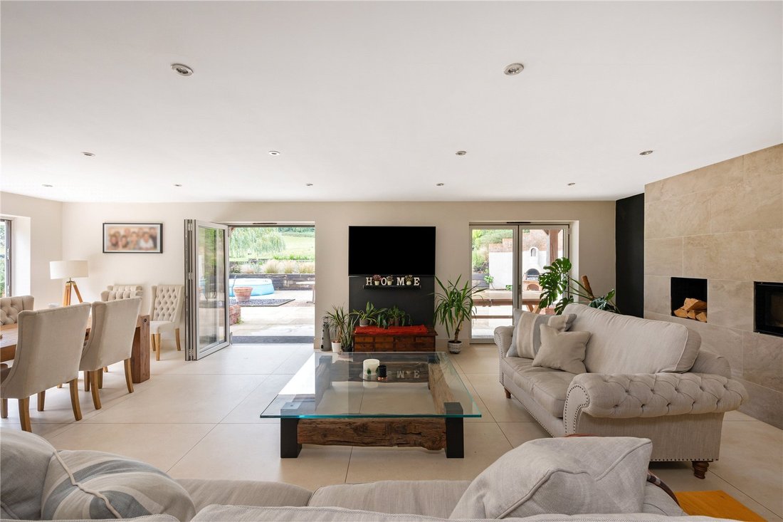 Exceptional Residence On Eight Acres In Wonersh, England, United