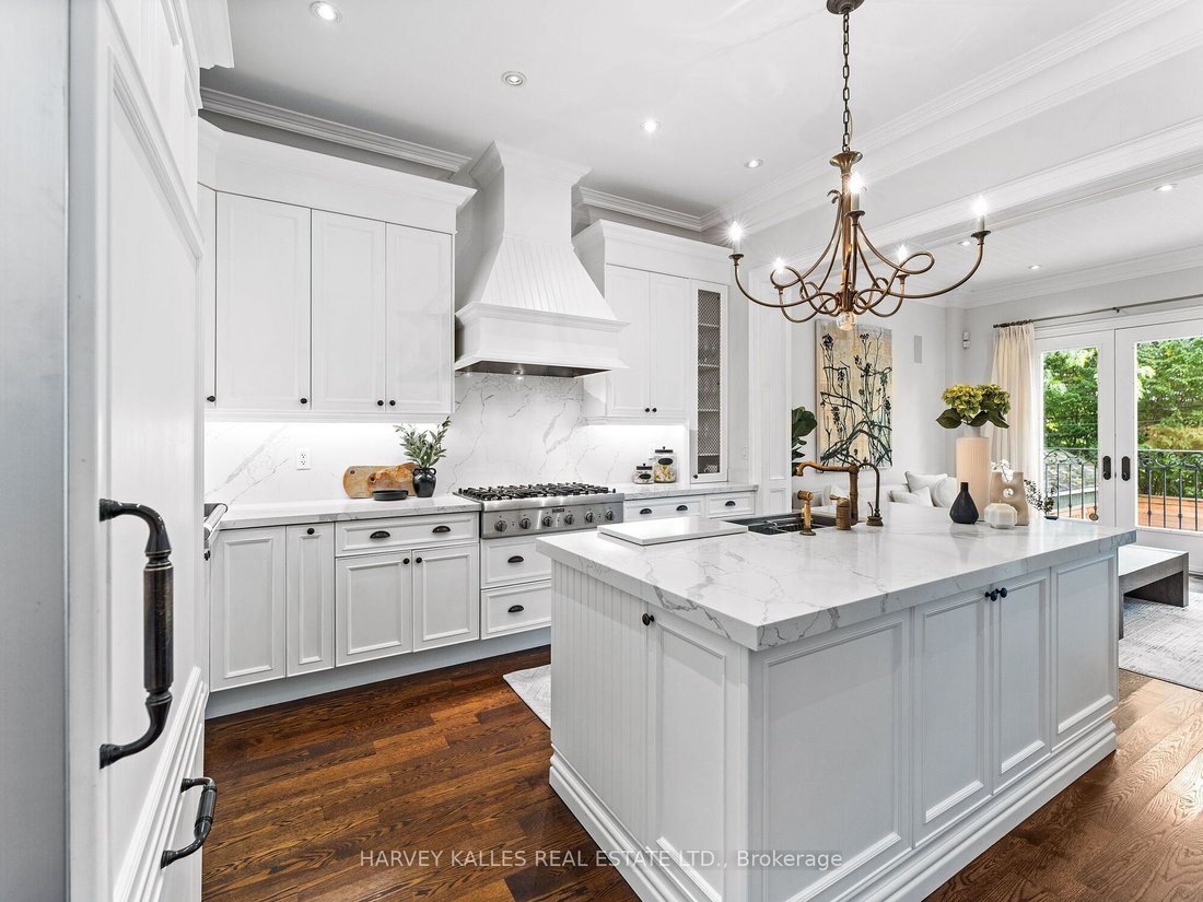 Masterfully Crafted Residence On A Premium Street In Toronto, Ontario