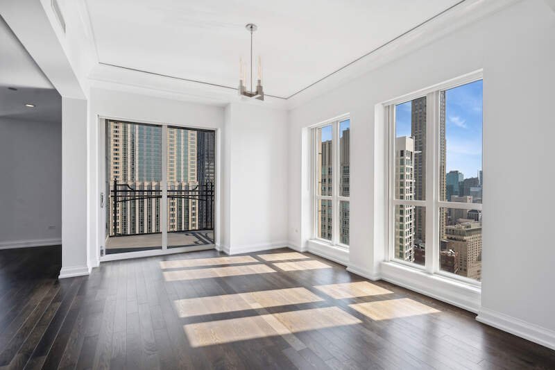 Exquisite Half Floor Residence At The In Chicago, Illinois, United ...
