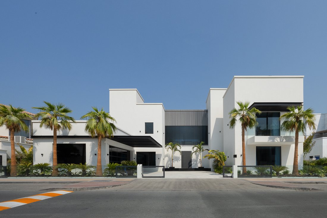 Beachfront Villa In The Heart Of In Dubai, Dubai, United Arab Emirates