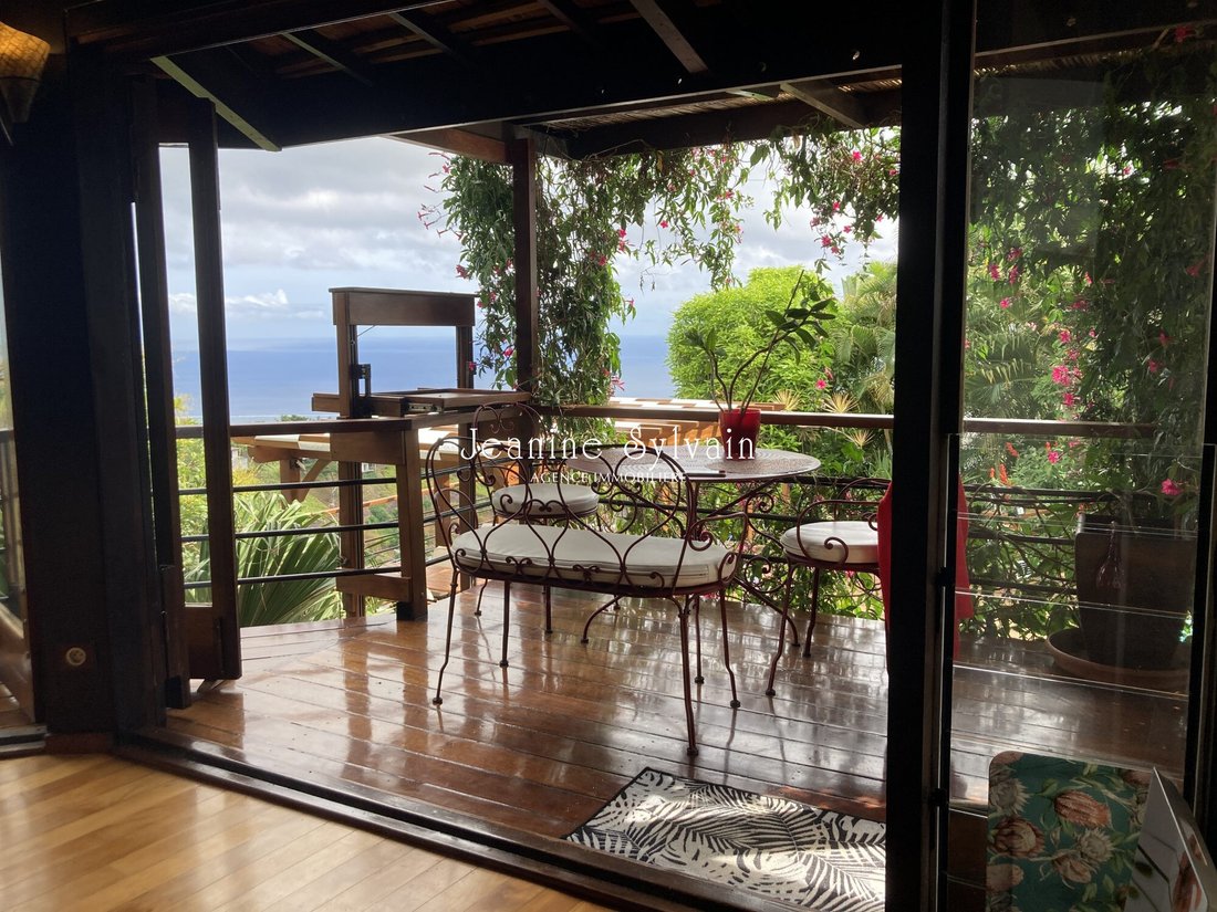 Punaauia House In Puna'auia, Windward Islands, French Polynesia For