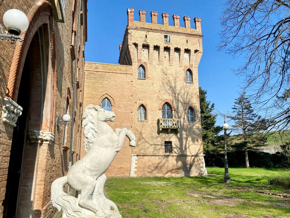 Ducato di Fabriago: A 17th-Century Castle Where Time Whispers Through Frescoed Halls