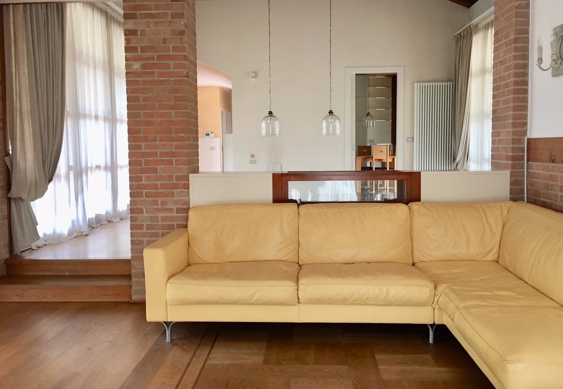 Villa in Roncade, Veneto, Italy 2 - 14824654