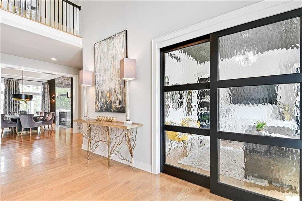 Home On A Quiet Cul De Sac In Olathe, Kansas, United States