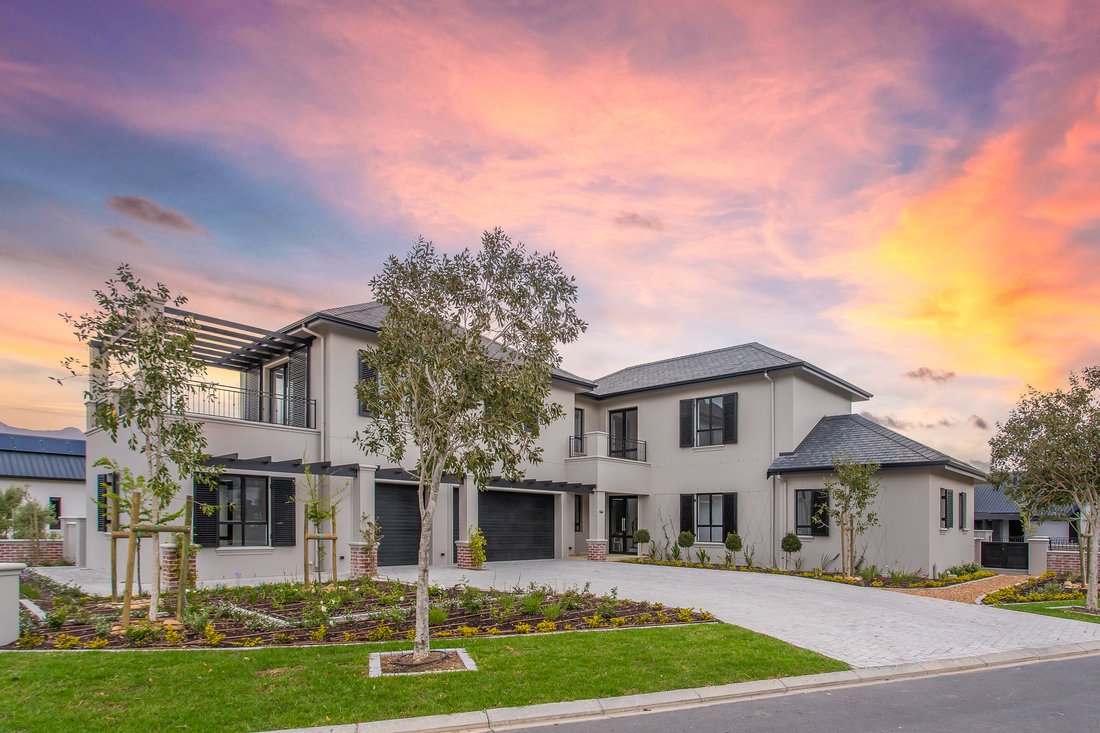 Exquisite Family Living In La Vue A Luxurious Haven In In Paarl, South