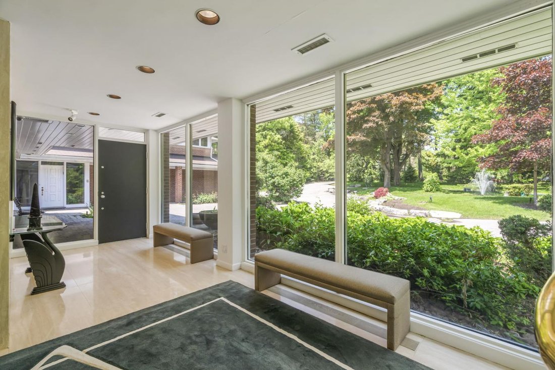 House in Toronto, Ontario, Canada 3 - 14823097